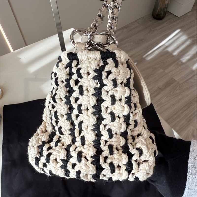 CHANEL 黑白編織郵差包cf-4