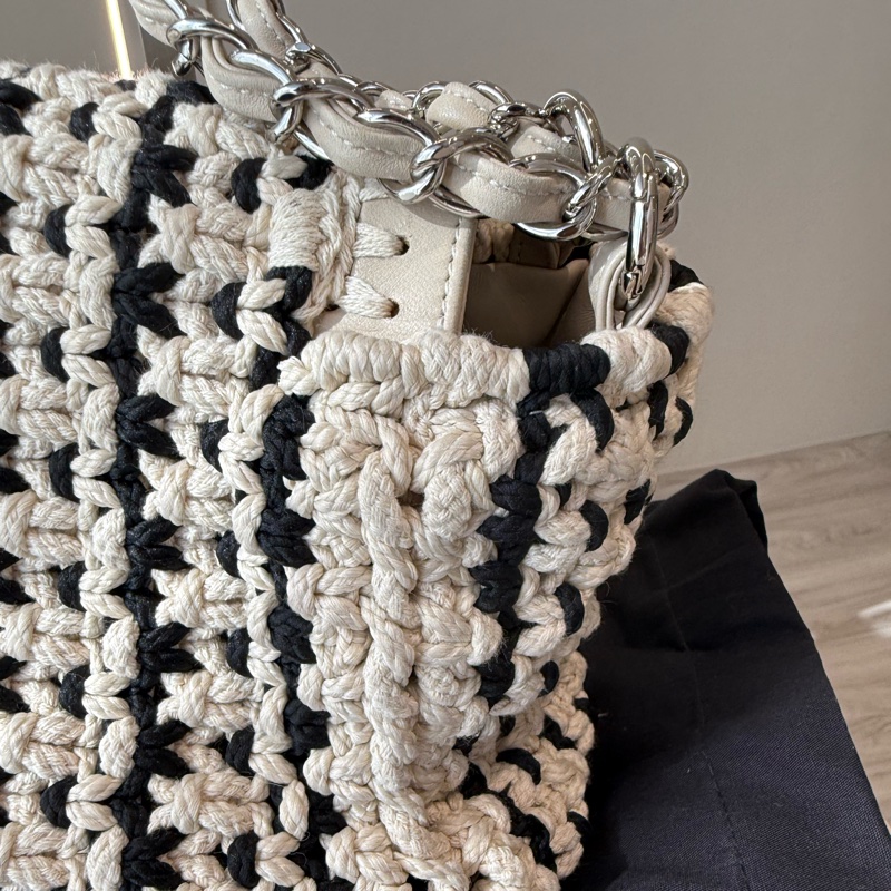 CHANEL 黑白編織郵差包cf-5