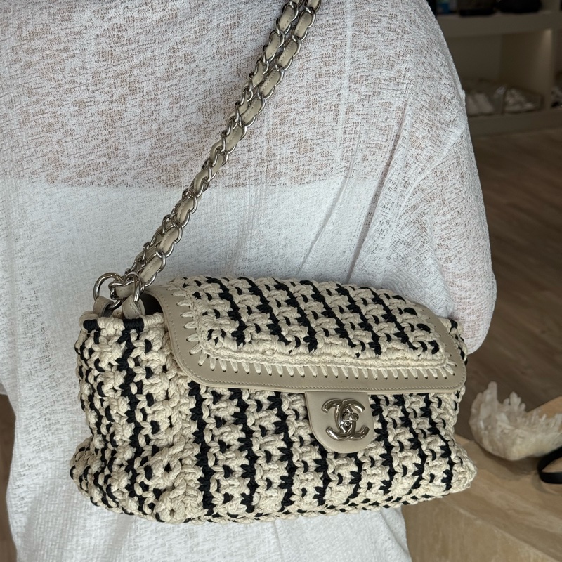 CHANEL 黑白編織郵差包cf-22