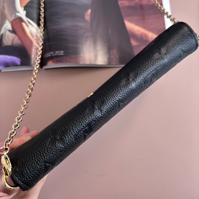 ::LOUIS VUITTON:: LV M82477 Félicie Pochette 黑色牛皮壓花紋 WOC三合一 金鏈斜背包-6