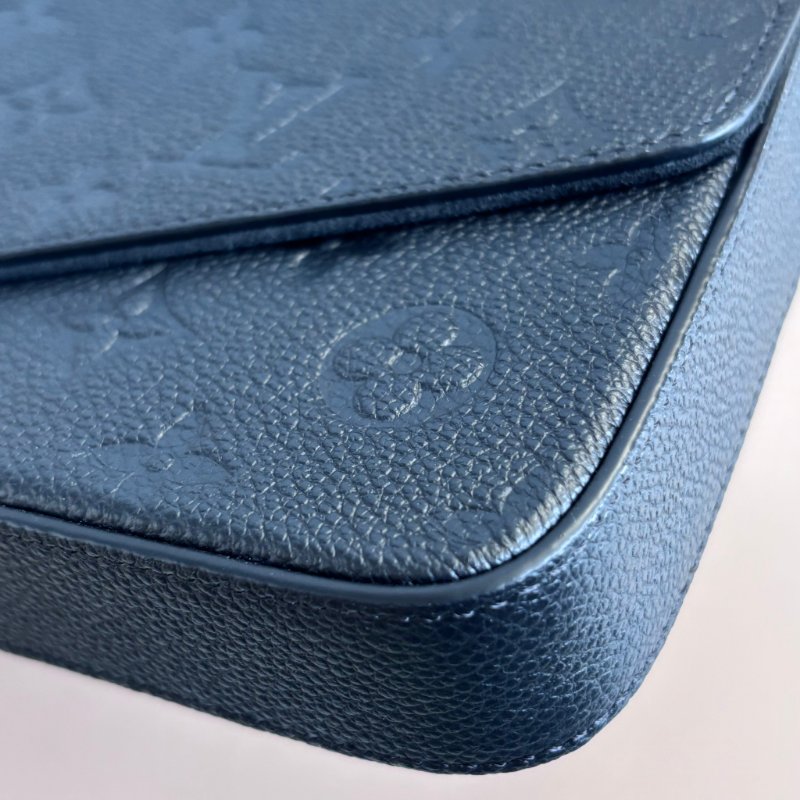 ::LOUIS VUITTON:: LV M82477 Félicie Pochette 黑色牛皮壓花紋 WOC三合一 金鏈斜背包-8