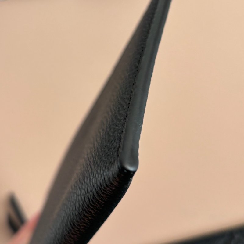 ::LOUIS VUITTON:: LV M82477 Félicie Pochette 黑色牛皮壓花紋 WOC三合一 金鏈斜背包-32