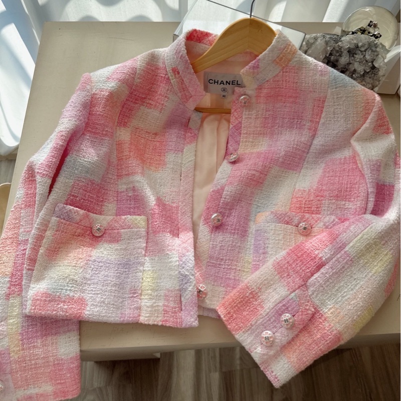 CHANEL 23S粉白格子短版外套 40碼-1
