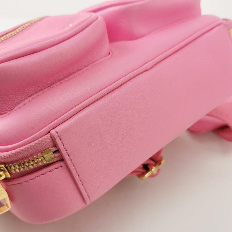 LV路易威登 Utility Crossbody 粉色皮革老花壓紋炸藥包相機包～晶片款-8