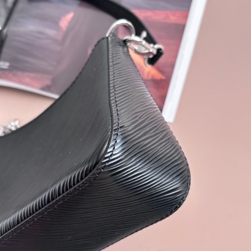 ::LOUIS VUITTON:: LV M20998 Marellini 黑色Epi牛皮二合一小斜背包-4