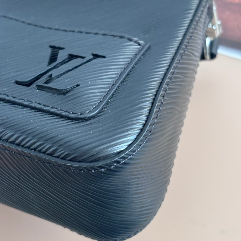 ::LOUIS VUITTON:: LV M20998 Marellini 黑色Epi牛皮二合一小斜背包-7