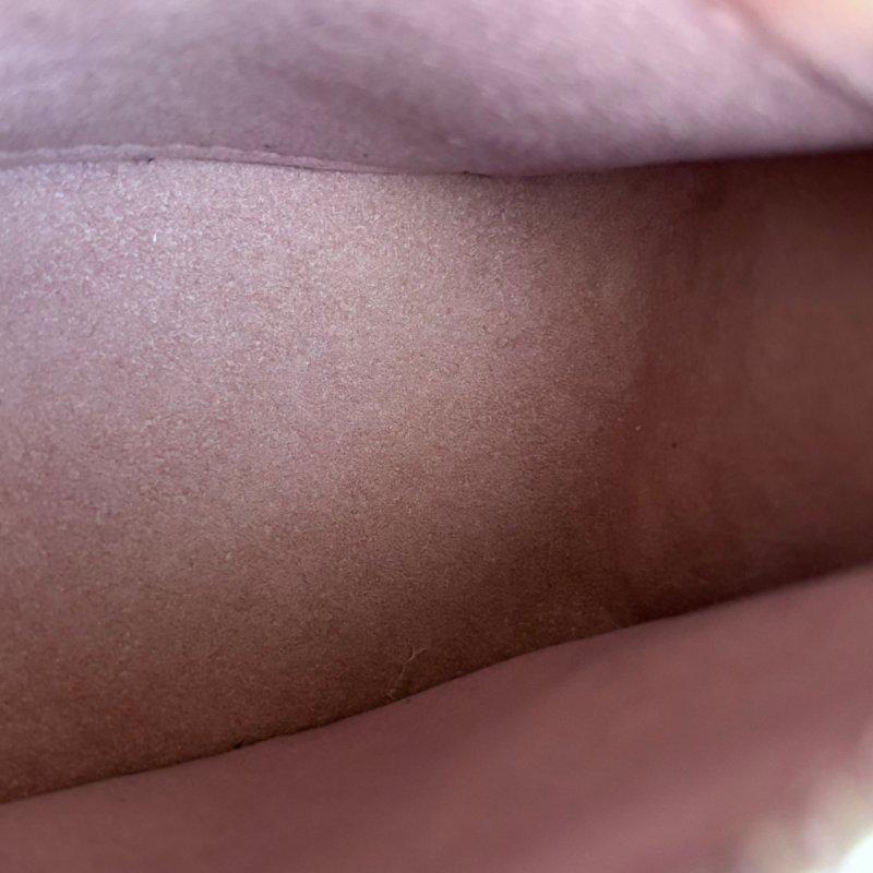 ::LOUIS VUITTON:: LV M20998 Marellini 黑色Epi牛皮二合一小斜背包-16