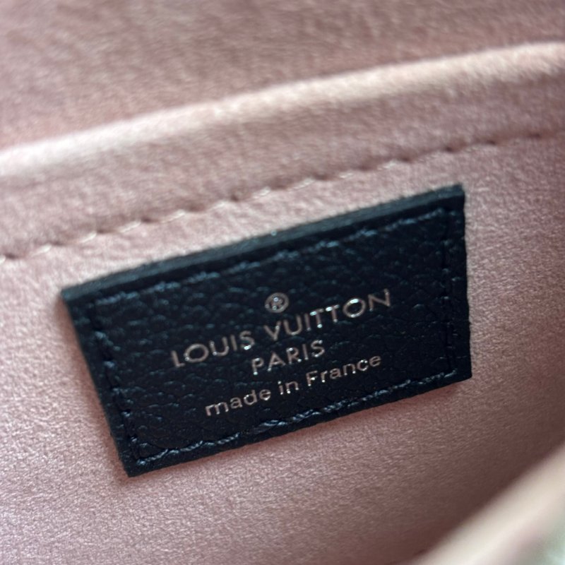 ::LOUIS VUITTON:: LV M20998 Marellini 黑色Epi牛皮二合一小斜背包-17