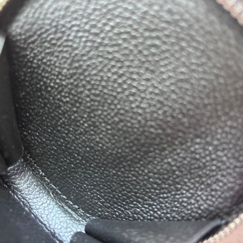 ::LOUIS VUITTON:: LV M20998 Marellini 黑色Epi牛皮二合一小斜背包-29