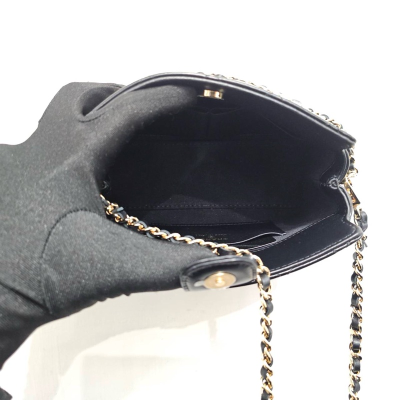 Chanel 黑金牛皮愛心琺瑯 24P 肩背包 腋下包 離櫃閒置-10