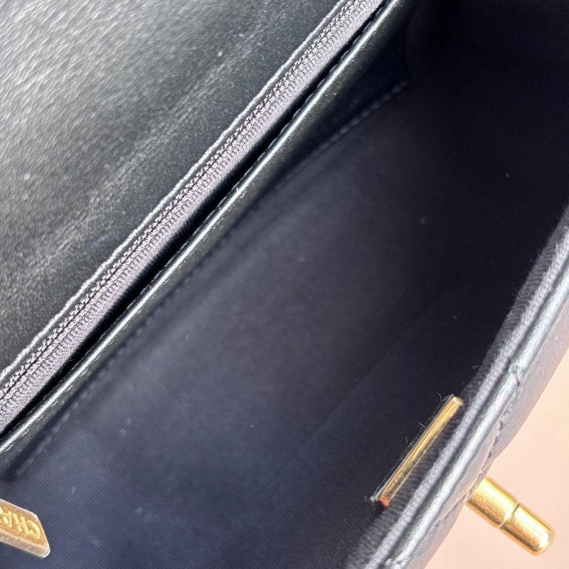 ::CHANEL:: AS4274 黑色菱格紋小牛皮金色環扣提把金鍊口蓋斜背包18公分-20