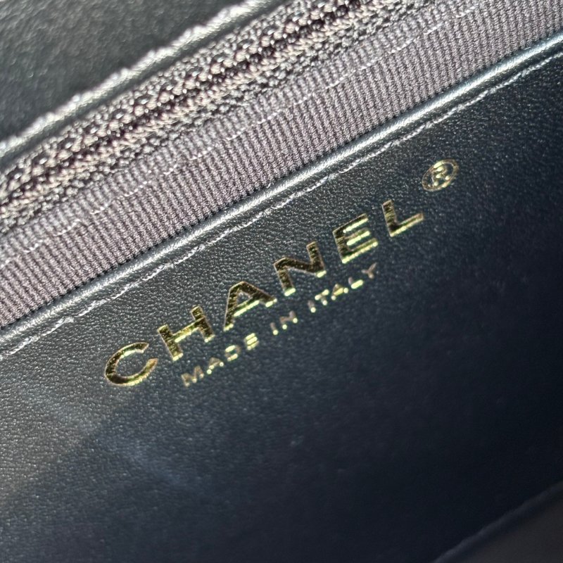 ::CHANEL:: AS4274 黑色菱格紋小牛皮金色環扣提把金鍊口蓋斜背包18公分-21