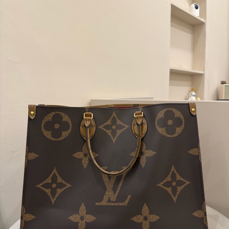（極新全配）louis vuitton onthego Gm lv雙色拼接帆布托特肩背包-1