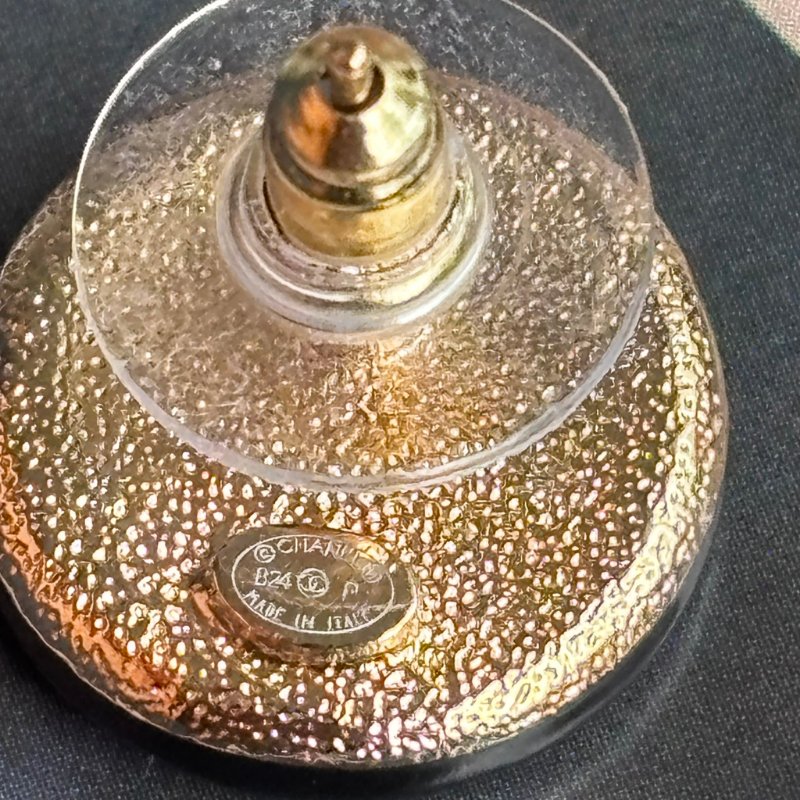 ::CHANEL:: ABC997 黑白琺瑯 金色雙C 鈕釦造型 針式耳環-7