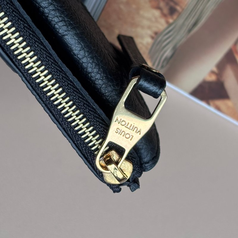 ::LOUIS VUITTON:: LVRECTO V M69421 Recto Verso 經典Empreinte皮革拉鍊鑰匙包 零錢包 卡夾 零錢包-12