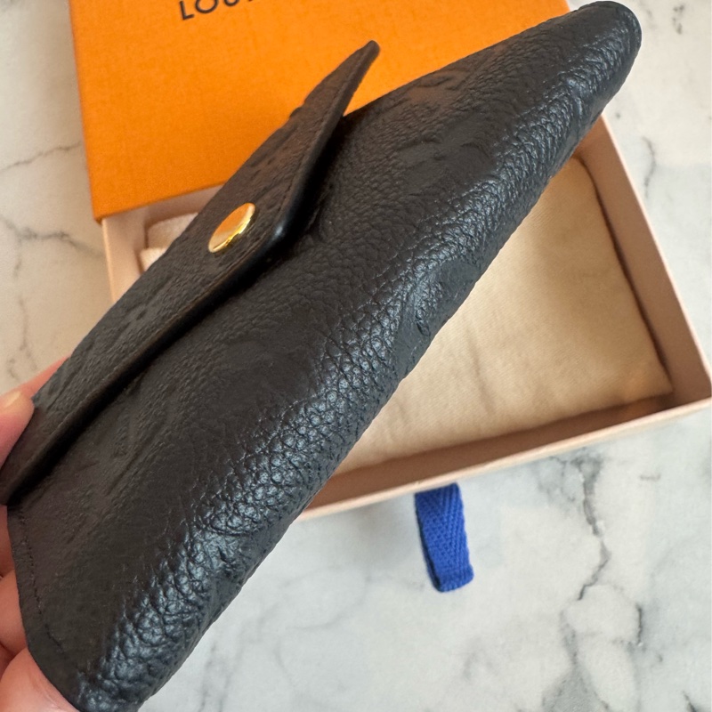 Lv 黑壓紋三折短夾-4