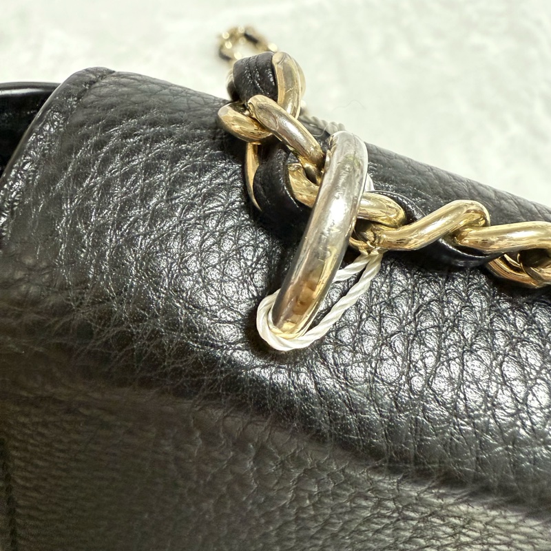 ❤️尋找愛它的主人❤️Tory Burch黑金旋轉扣鏈條斜背包 肩背包 woc-26