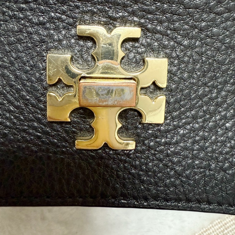 ❤️尋找愛它的主人❤️Tory Burch黑金旋轉扣鏈條斜背包 肩背包 woc-27