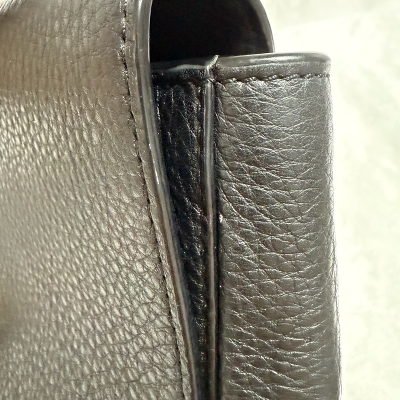 ❤️尋找愛它的主人❤️Tory Burch黑金旋轉扣鏈條斜背包 肩背包 woc-31