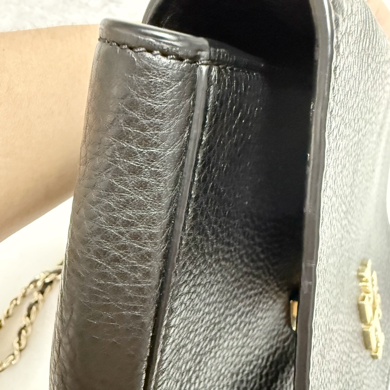 ❤️尋找愛它的主人❤️Tory Burch黑金旋轉扣鏈條斜背包 肩背包 woc-35