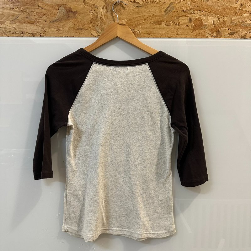 【美收精品】BURBERRY 茶灰色長袖上衣 4-186【隔月月中將轉賣至日本 上架期限30天】-1