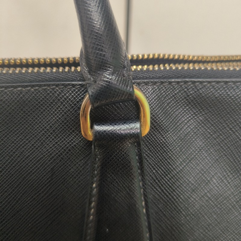 來囉‼️來囉‼️雙11優惠上車囉🚒超狂降價只到11/11🎁㊣✨PRADA✨(附防塵袋)普拉達 黑色 防刮 皮革 商務 手提包 公事包 文件包 電腦包 /二手包/二手精品🌳二手樹屋🌳-17