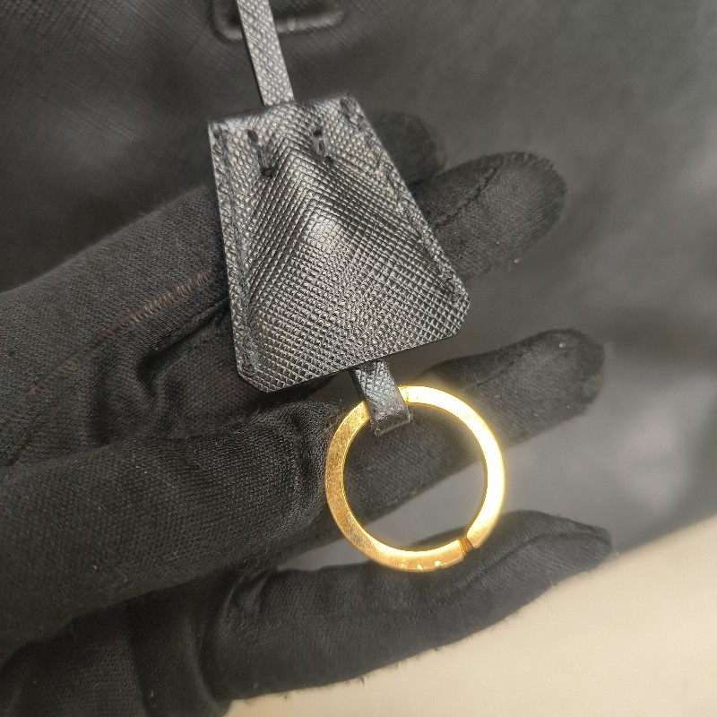 來囉‼️來囉‼️雙11優惠上車囉🚒超狂降價只到11/11🎁㊣✨PRADA✨(附防塵袋)普拉達 黑色 防刮 皮革 商務 手提包 公事包 文件包 電腦包 /二手包/二手精品🌳二手樹屋🌳-18