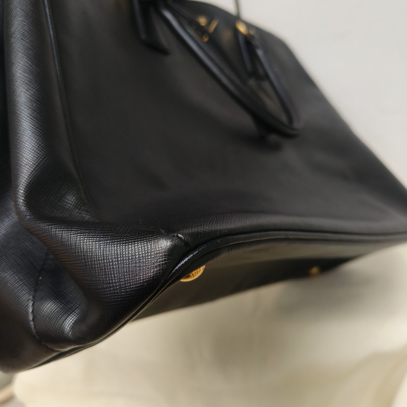 來囉‼️來囉‼️雙11優惠上車囉🚒超狂降價只到11/11🎁㊣✨PRADA✨(附防塵袋)普拉達 黑色 防刮 皮革 商務 手提包 公事包 文件包 電腦包 /二手包/二手精品🌳二手樹屋🌳-23