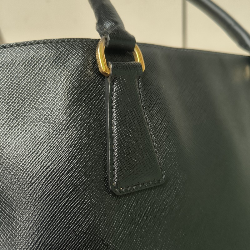 來囉‼️來囉‼️雙11優惠上車囉🚒超狂降價只到11/11🎁㊣✨PRADA✨(附防塵袋)普拉達 黑色 防刮 皮革 商務 手提包 公事包 文件包 電腦包 /二手包/二手精品🌳二手樹屋🌳-25