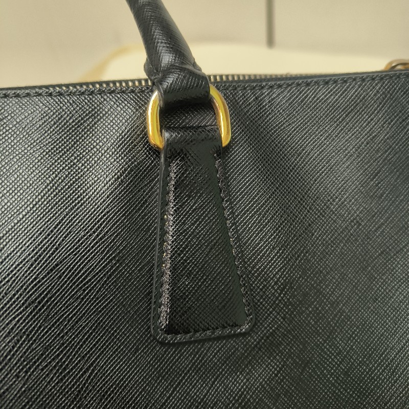 來囉‼️來囉‼️雙11優惠上車囉🚒超狂降價只到11/11🎁㊣✨PRADA✨(附防塵袋)普拉達 黑色 防刮 皮革 商務 手提包 公事包 文件包 電腦包 /二手包/二手精品🌳二手樹屋🌳-26