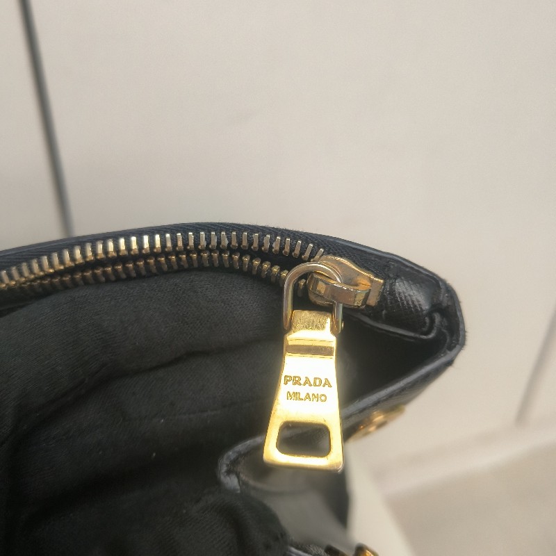 來囉‼️來囉‼️雙11優惠上車囉🚒超狂降價只到11/11🎁㊣✨PRADA✨(附防塵袋)普拉達 黑色 防刮 皮革 商務 手提包 公事包 文件包 電腦包 /二手包/二手精品🌳二手樹屋🌳-37