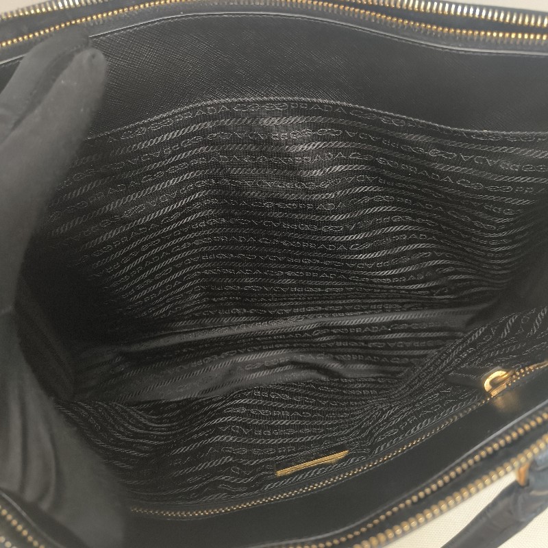 來囉‼️來囉‼️雙11優惠上車囉🚒超狂降價只到11/11🎁㊣✨PRADA✨(附防塵袋)普拉達 黑色 防刮 皮革 商務 手提包 公事包 文件包 電腦包 /二手包/二手精品🌳二手樹屋🌳-47