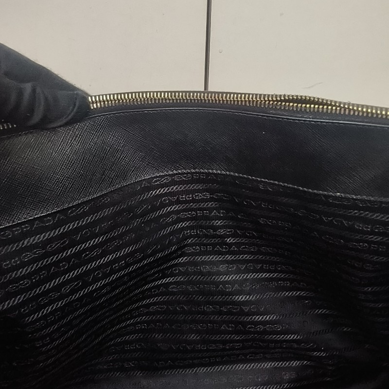 來囉‼️來囉‼️雙11優惠上車囉🚒超狂降價只到11/11🎁㊣✨PRADA✨(附防塵袋)普拉達 黑色 防刮 皮革 商務 手提包 公事包 文件包 電腦包 /二手包/二手精品🌳二手樹屋🌳-51