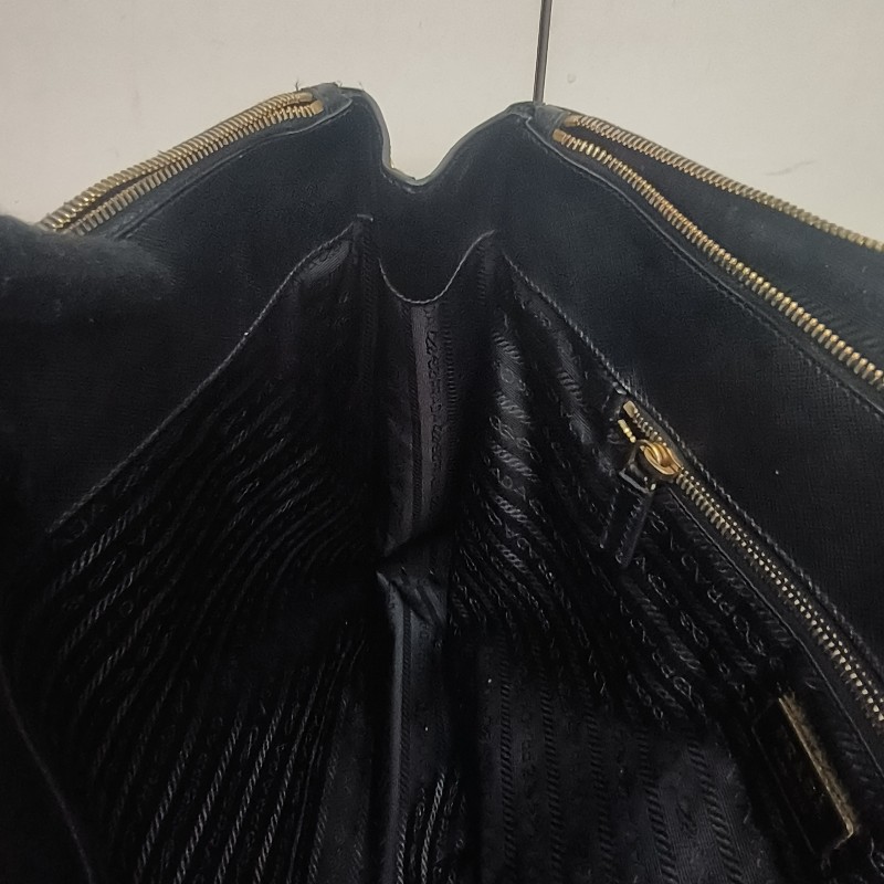 來囉‼️來囉‼️雙11優惠上車囉🚒超狂降價只到11/11🎁㊣✨PRADA✨(附防塵袋)普拉達 黑色 防刮 皮革 商務 手提包 公事包 文件包 電腦包 /二手包/二手精品🌳二手樹屋🌳-52