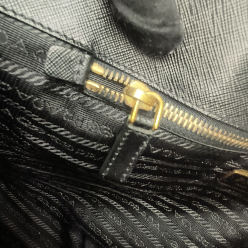 來囉‼️來囉‼️雙11優惠上車囉🚒超狂降價只到11/11🎁㊣✨PRADA✨(附防塵袋)普拉達 黑色 防刮 皮革 商務 手提包 公事包 文件包 電腦包 /二手包/二手精品🌳二手樹屋🌳-53