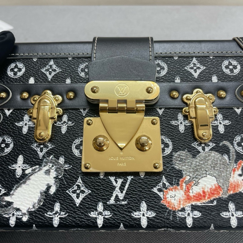 LV 黑色貓咪限量版 全皮金屬印花硬盒子petite Malle 尺寸約20*13*6cm 附件：盒子 塵袋。-2