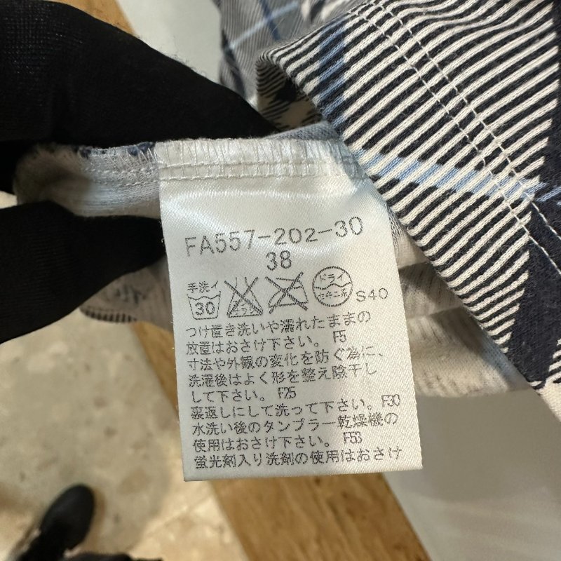 【美收精品】BURBERRY 藍白色格紋短袖襯衫 4-188【隔月月中將轉賣至日本 上架期限30天】-7