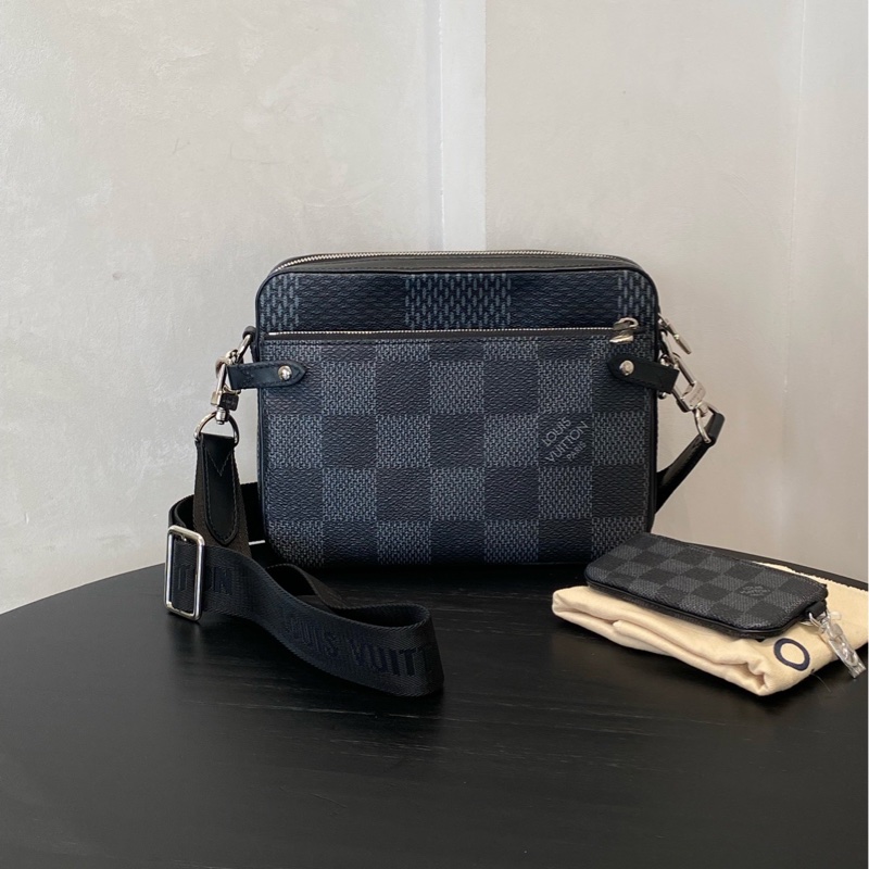 Lv 男款 trio棋盤格 三合一郵差包-0