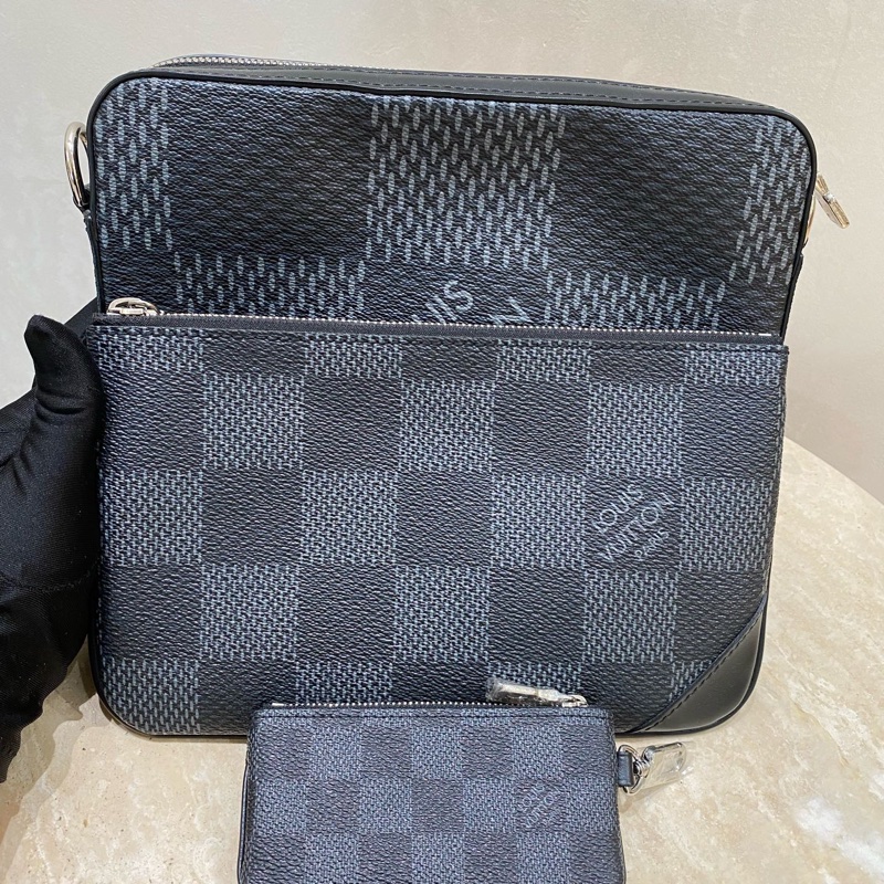 Lv 男款 trio棋盤格 三合一郵差包-7