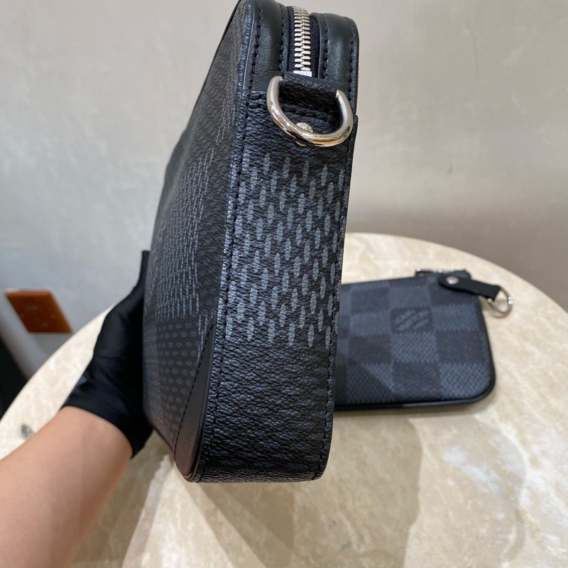 Lv 男款 trio棋盤格 三合一郵差包-24