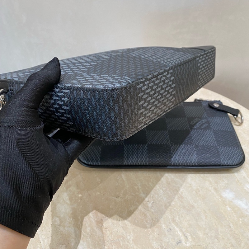Lv 男款 trio棋盤格 三合一郵差包-27