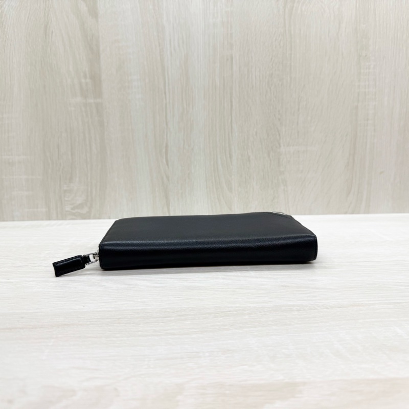 PRADA長夾黑色牛皮三角logo拉鍊-5