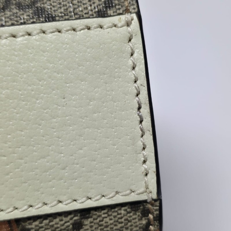 Gucci - Berry Padlock Small Shoulder Bag-15