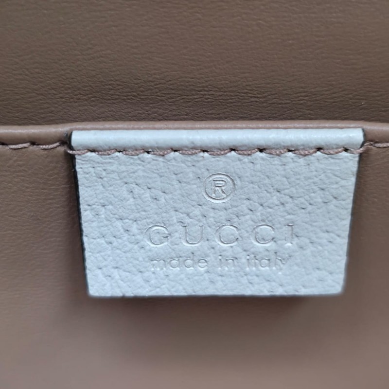 Gucci - Berry Padlock Small Shoulder Bag-17