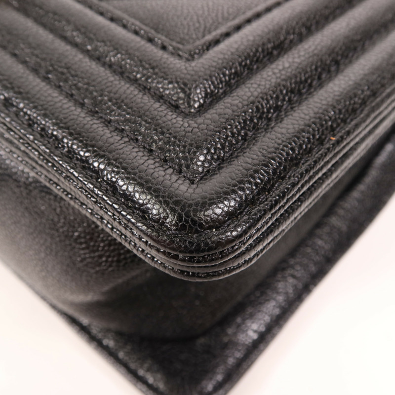 CHANEL 牛皮皮革Boy 20金扣肩背袋-10