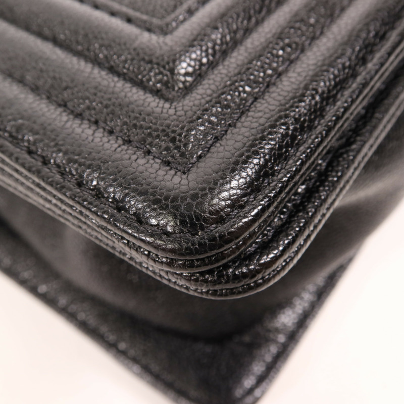 CHANEL 牛皮皮革Boy 20金扣肩背袋-11