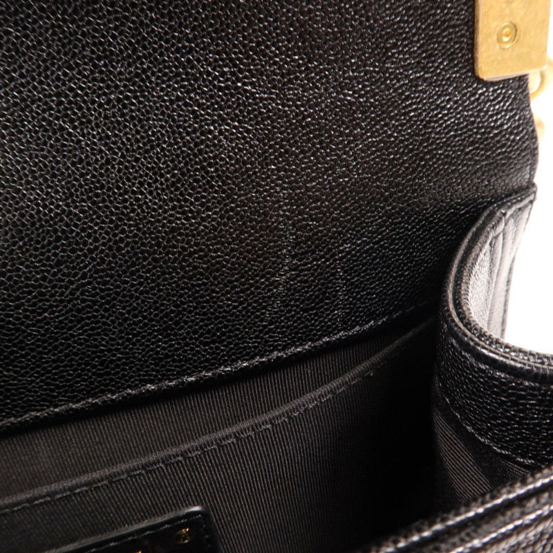 CHANEL 牛皮皮革Boy 20金扣肩背袋-14