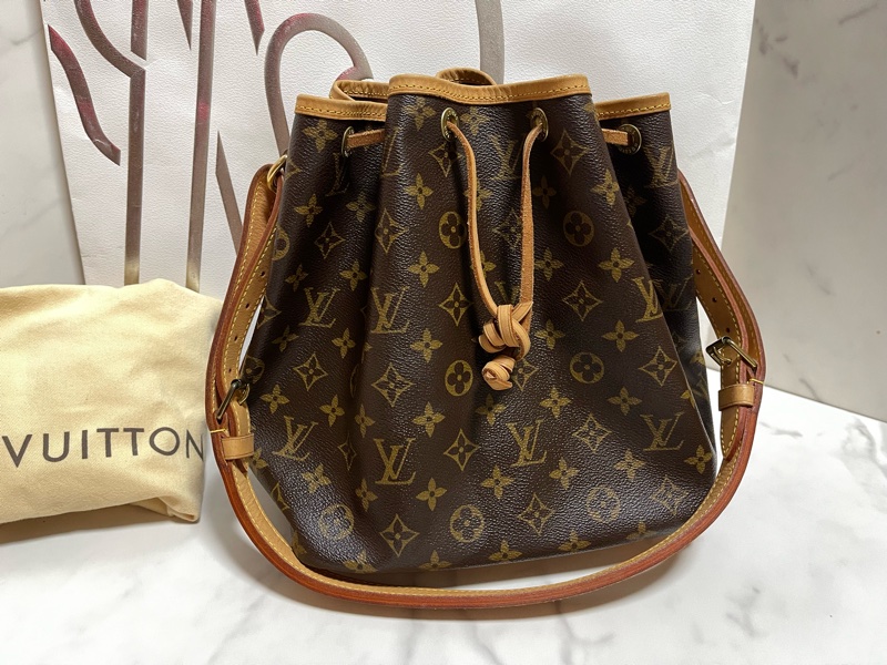 lv 中型水桶包 絕版品-0