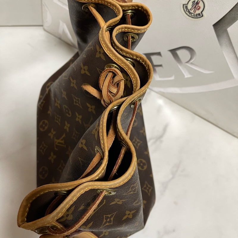 lv 中型水桶包 絕版品-7