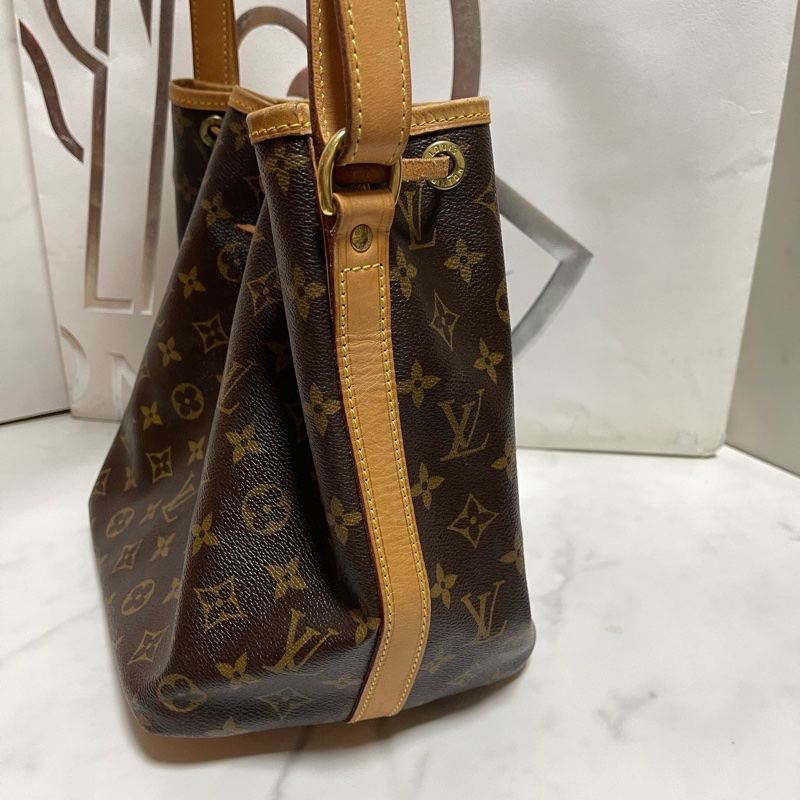 lv 中型水桶包 絕版品-9